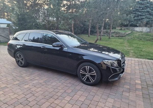 Mercedes-Benz Klasa E cena 88900 przebieg: 275000, rok produkcji 2020 z Otwock małe 466